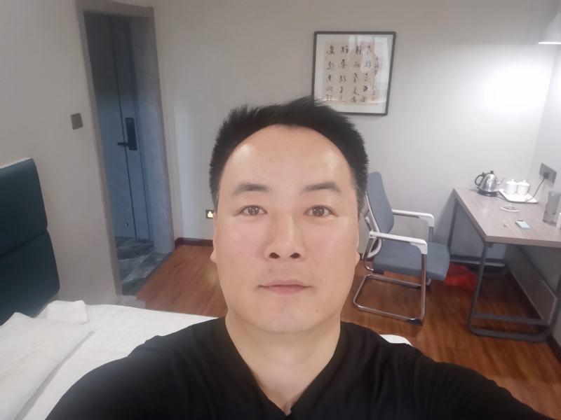 莫待花落空折枝的第一张照片--烟台相亲服务中心