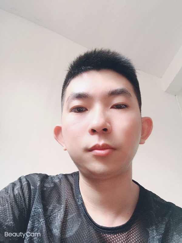 诚恳的第一张照片--烟台相亲服务中心