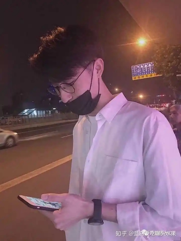 情圣的第二张照片--烟台相亲服务中心