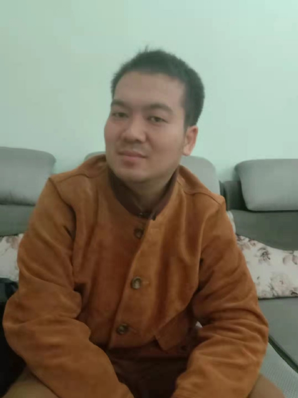 艺民的第一张照片--烟台相亲服务中心