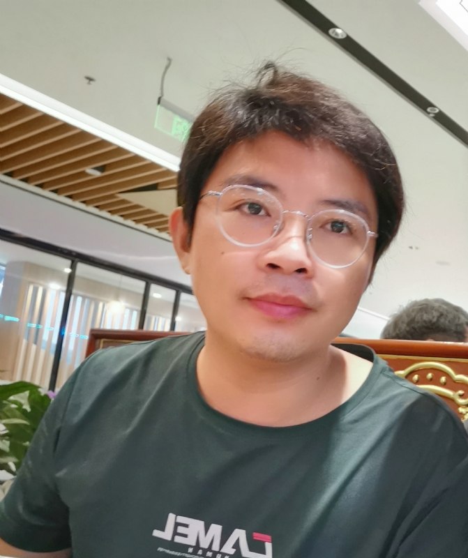 陆迅的第三张照片--烟台相亲服务中心