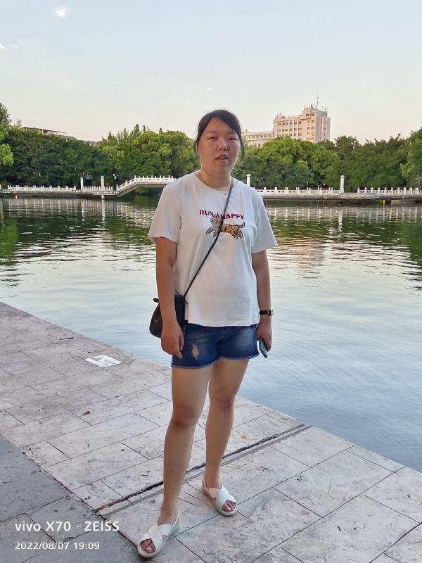 幸福触手可及的第一张照片--烟台相亲服务中心