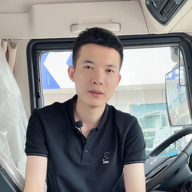 胡一凡的第二张照片--烟台相亲服务中心