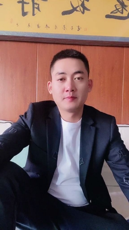 李泽胜的第一张照片--烟台相亲服务中心