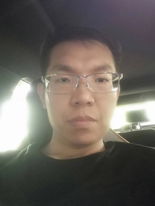 小黑包的第一张照片--烟台相亲服务中心
