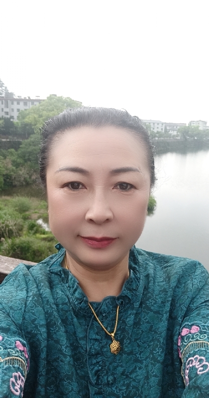 雨中情的第二张照片--烟台相亲服务中心