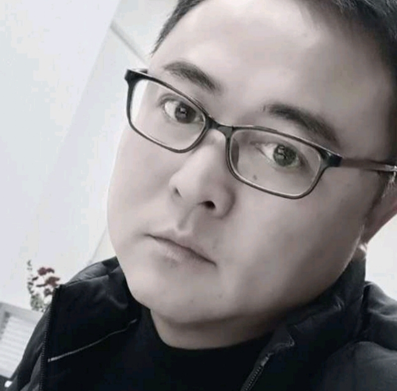 小石头的第一张照片--烟台相亲服务中心
