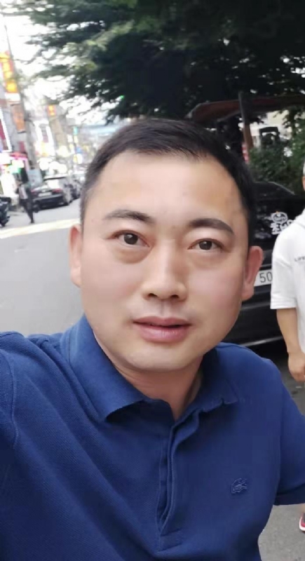 李龙的第一张照片--烟台相亲服务中心