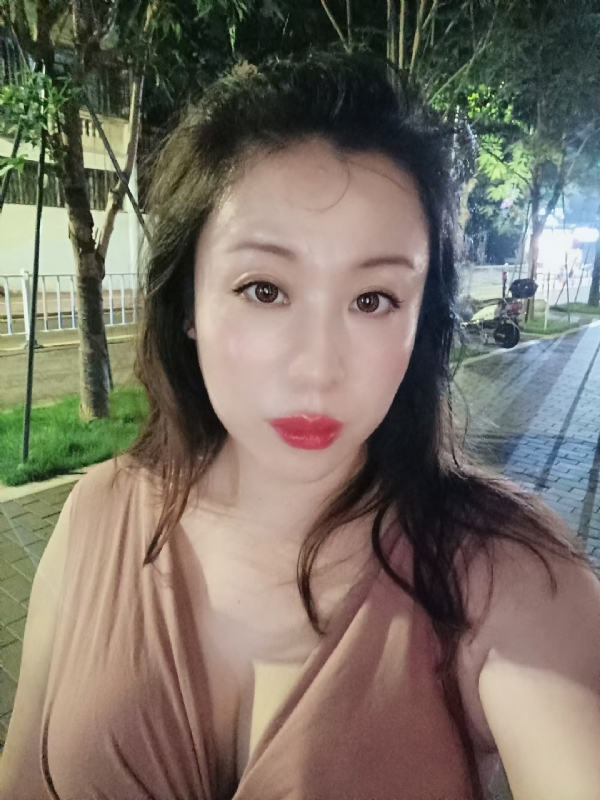 叶子青青的第一张照片--烟台相亲服务中心