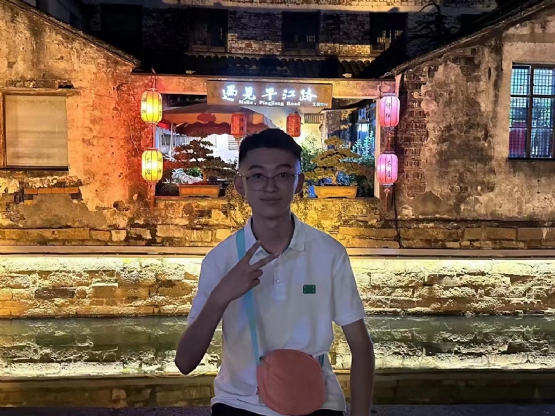 李四的第一张照片--烟台相亲服务中心