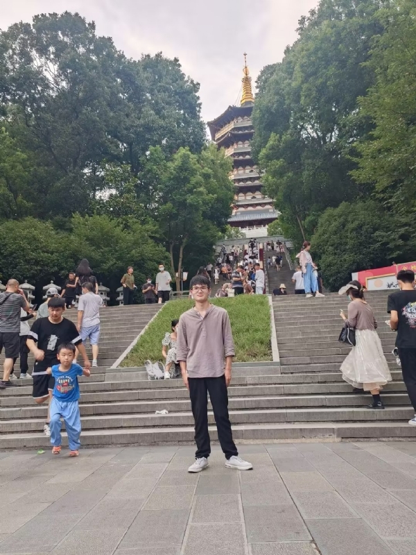 阳光男孩的第五张照片--烟台相亲服务中心
