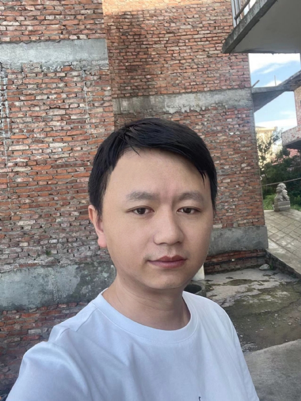 行人的第一张照片--烟台相亲服务中心