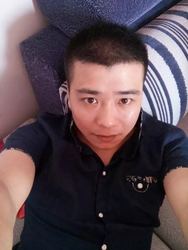 漫步的面包的第一张照片--烟台相亲服务中心
