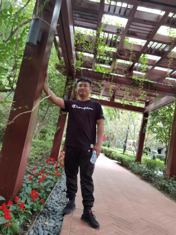 会飞的鱼的第一张照片--烟台相亲服务中心