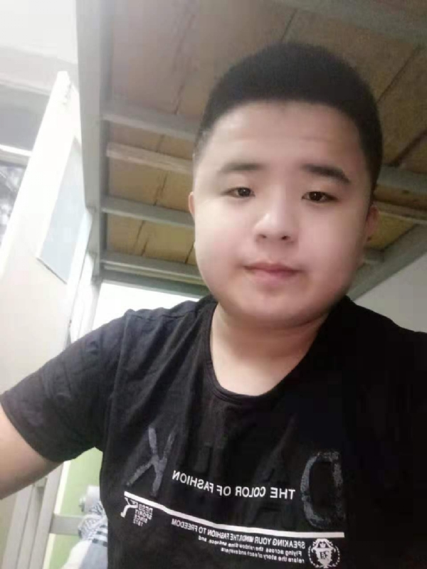 打小就爱淘气的第一张照片--烟台相亲服务中心
