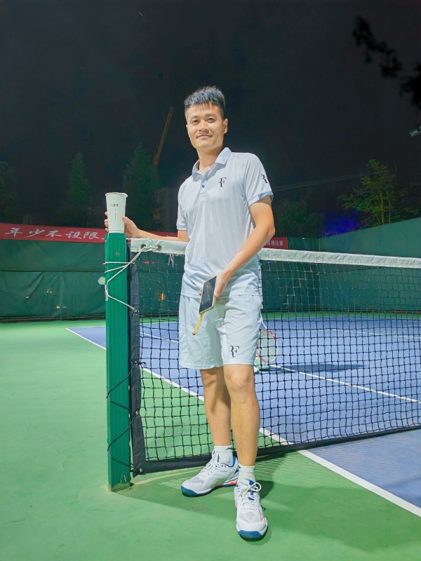 网球罗的第五张照片--烟台相亲服务中心