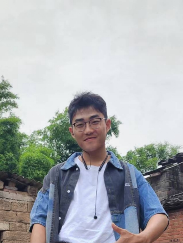 越努力越幸运的第一张照片--烟台相亲服务中心