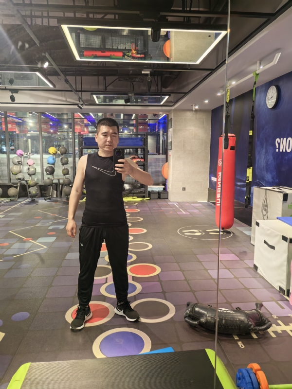 哈哈哈哈哈的第一张照片--烟台相亲服务中心
