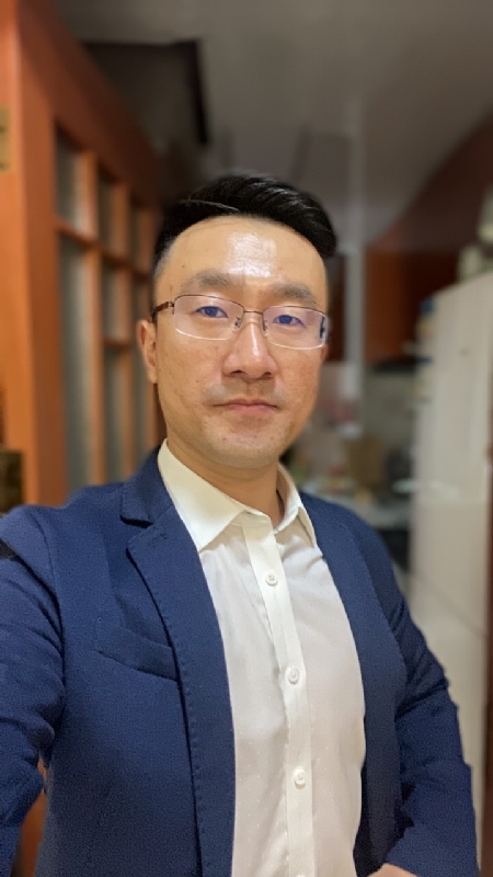 笑看人生的第一张照片--烟台相亲服务中心