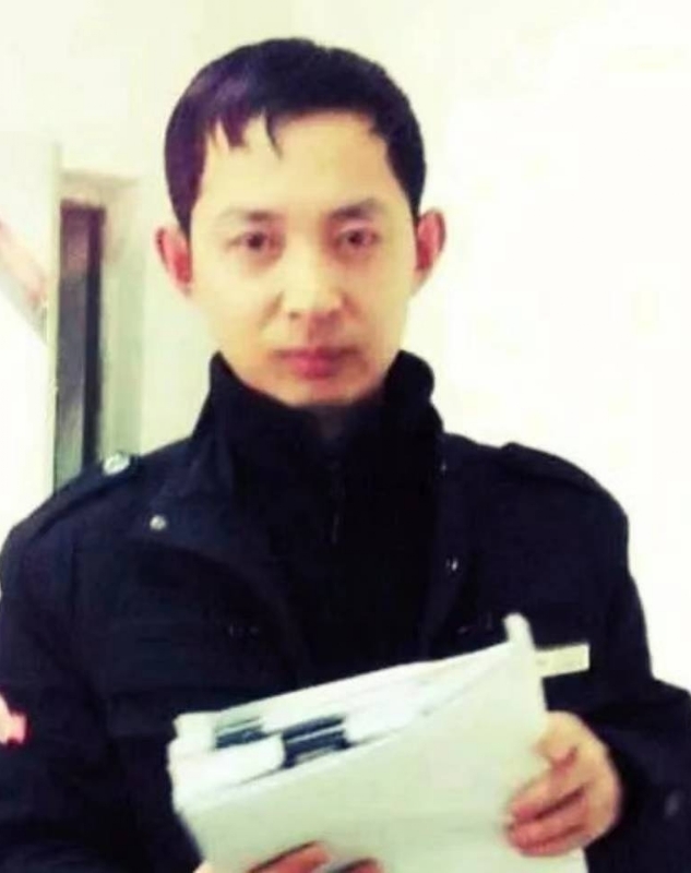 风雨中有你的第一张照片--烟台相亲服务中心