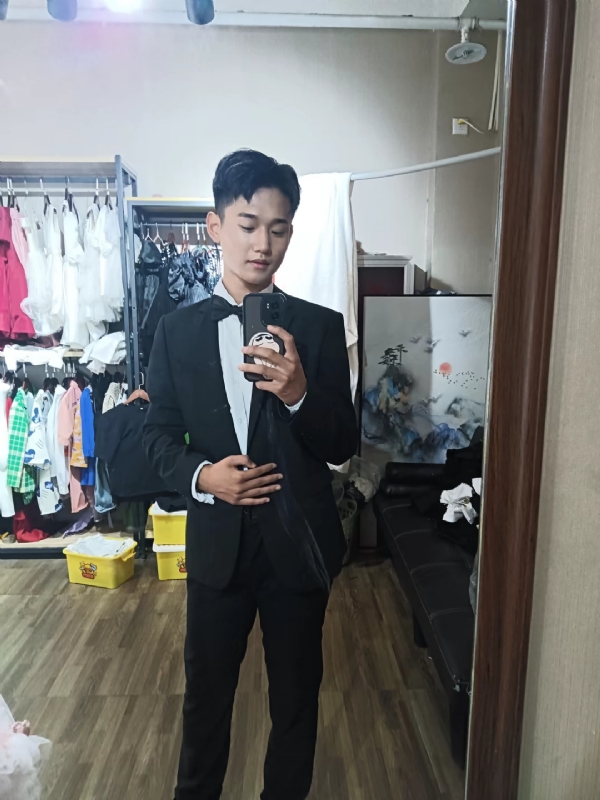 李梓宇的第一张照片--烟台相亲服务中心