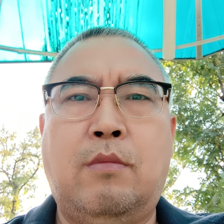 绿萝的第一张照片--烟台相亲服务中心