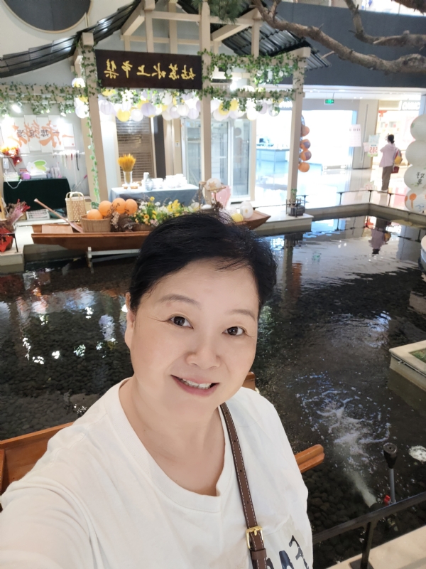 丁姐爱生活的第三张照片--烟台相亲服务中心