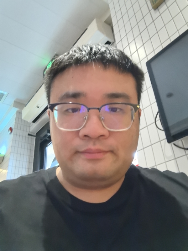 君临天下的第三张照片--烟台相亲服务中心