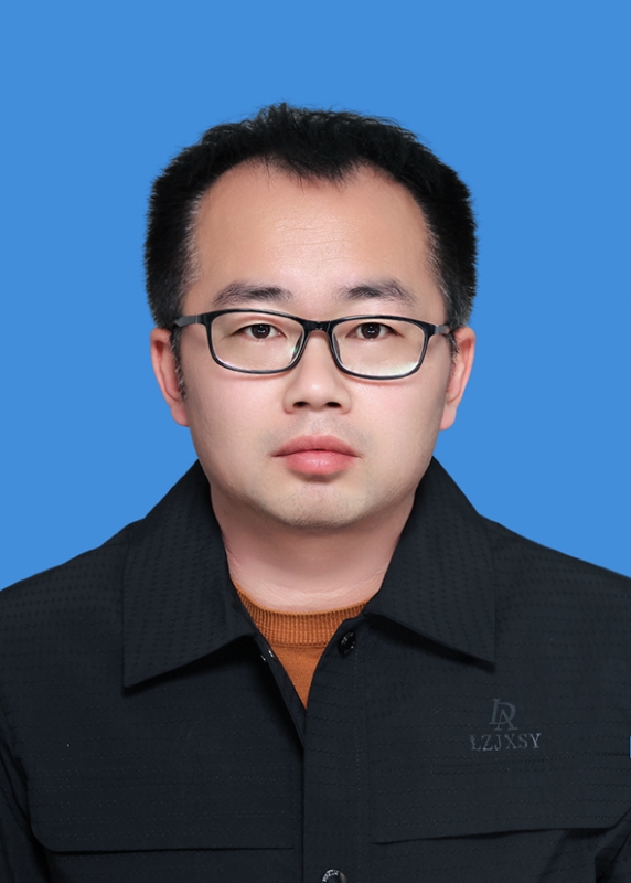 驰龙的第一张照片--烟台相亲服务中心