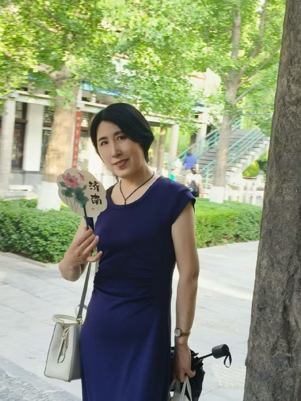 幸运满格的第一张照片--烟台相亲服务中心