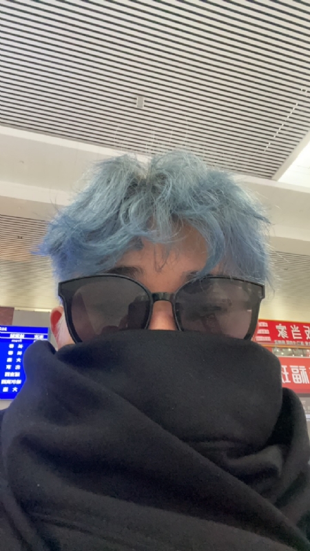 平行线的第一张照片--烟台相亲服务中心