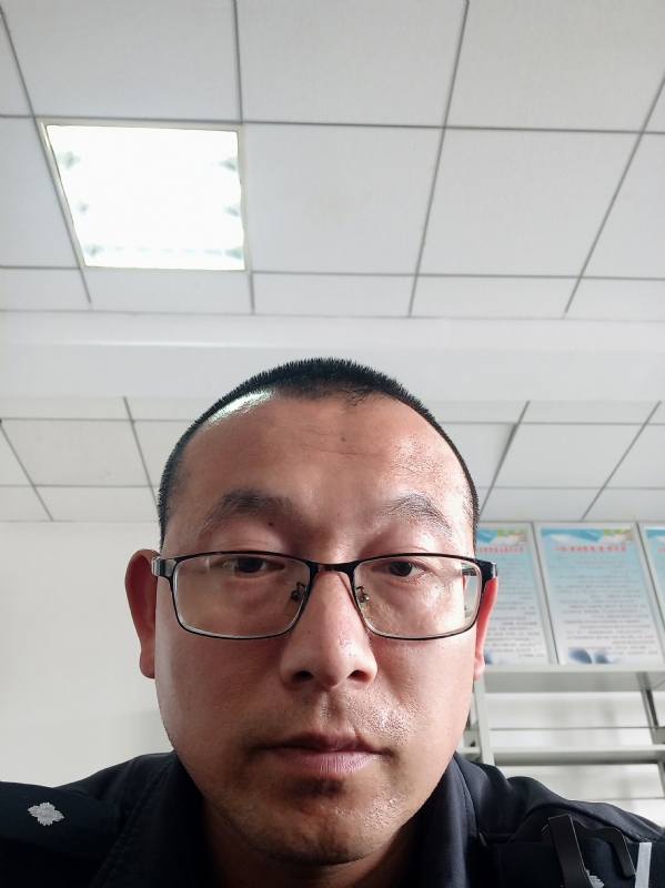 布鲁斯贺的第三张照片--烟台相亲服务中心