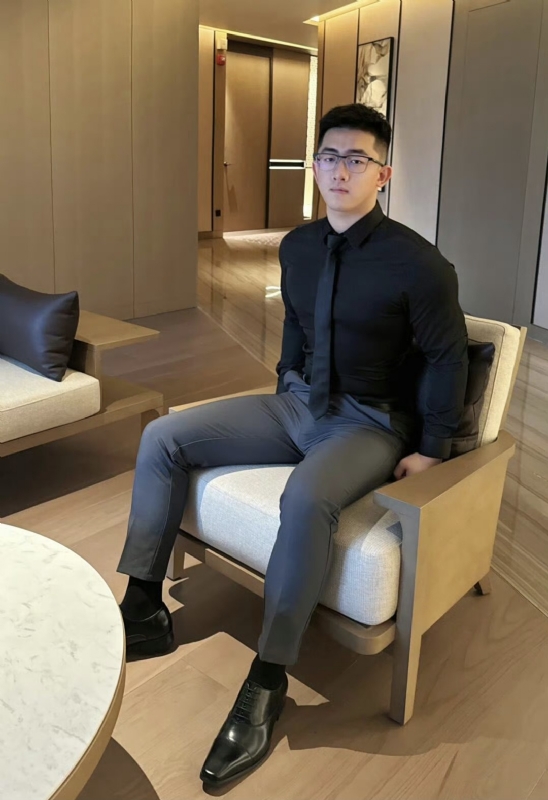 李寒外改英文可家的第一张照片--烟台相亲服务中心