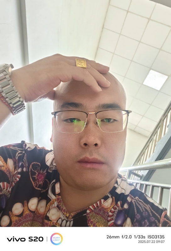 一生诺言的第五张照片--烟台相亲服务中心