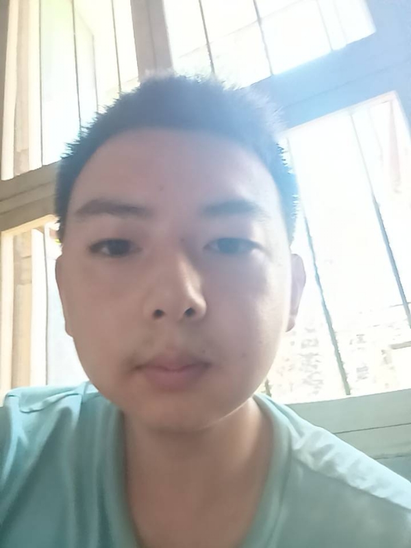 小黄的第二张照片--烟台相亲服务中心