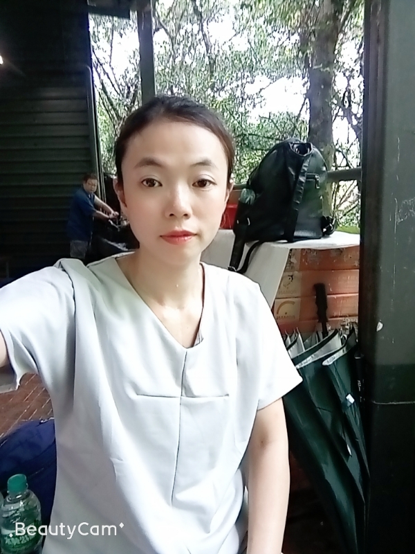 vivi的第一张照片--烟台相亲服务中心